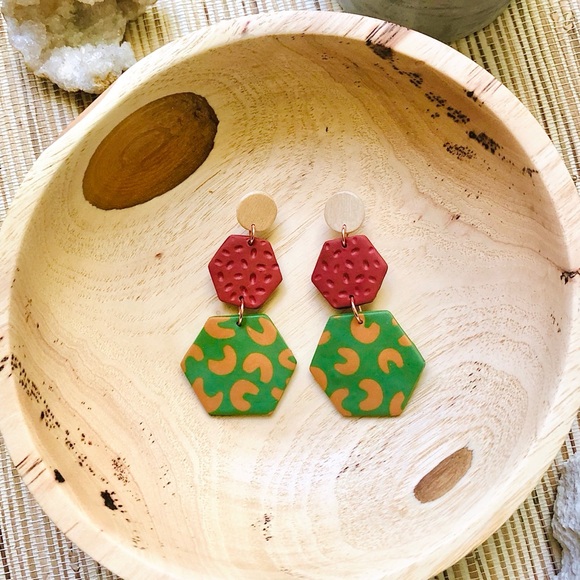 “Who Loves Macaroni?” Handmade Dangle Earrings - Picture 4 of 5